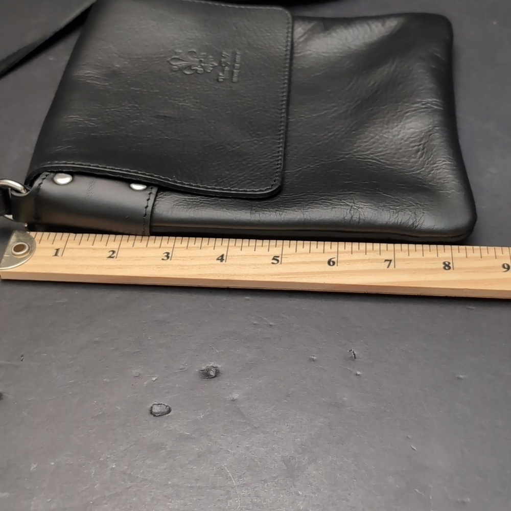 Vera Pelle Italy Women's Small Black Leather Crossbody Bag. - Picture 13 of 14